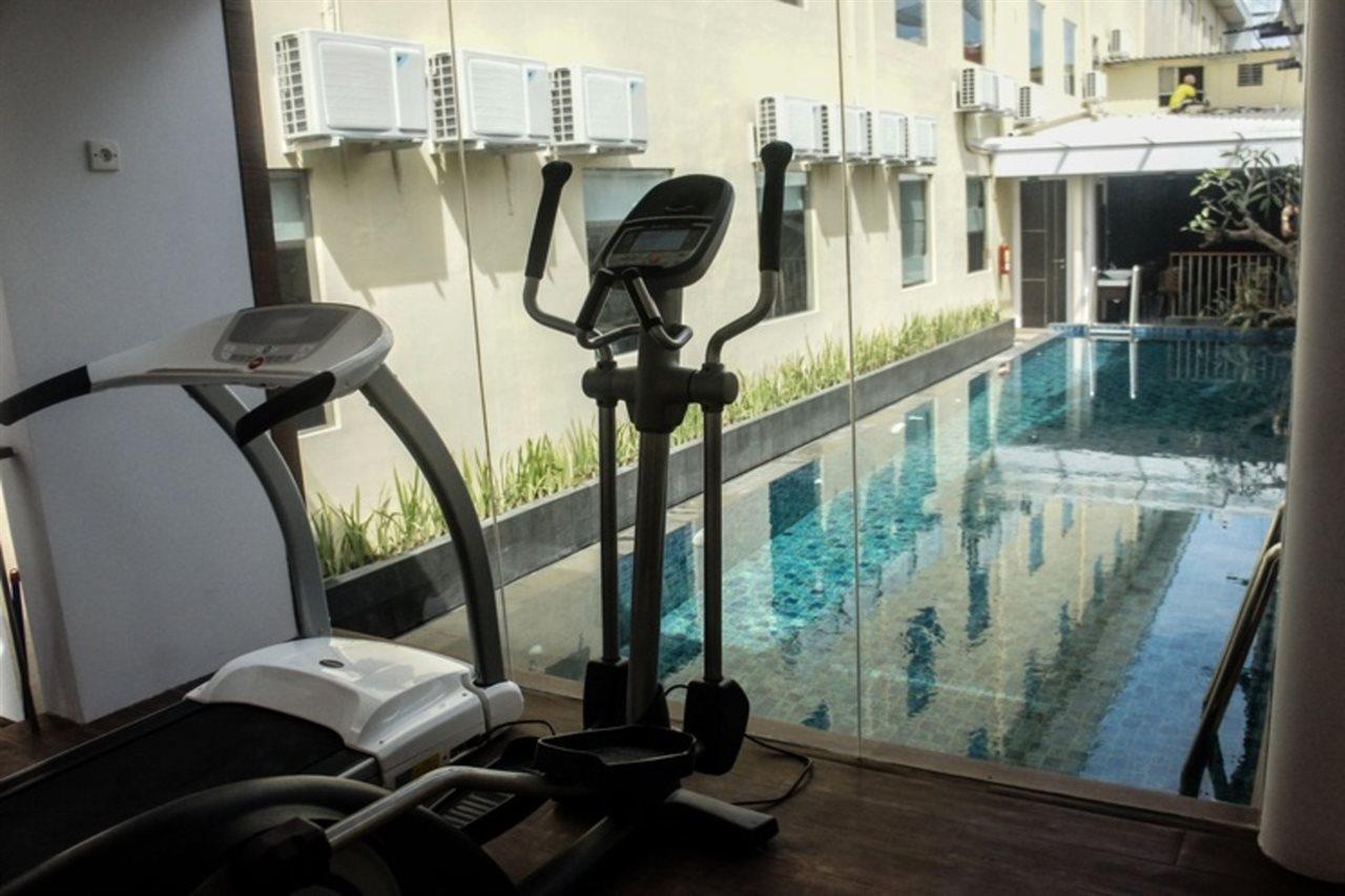 Favor Hotel Makassar City Center By Life Kültér fotó