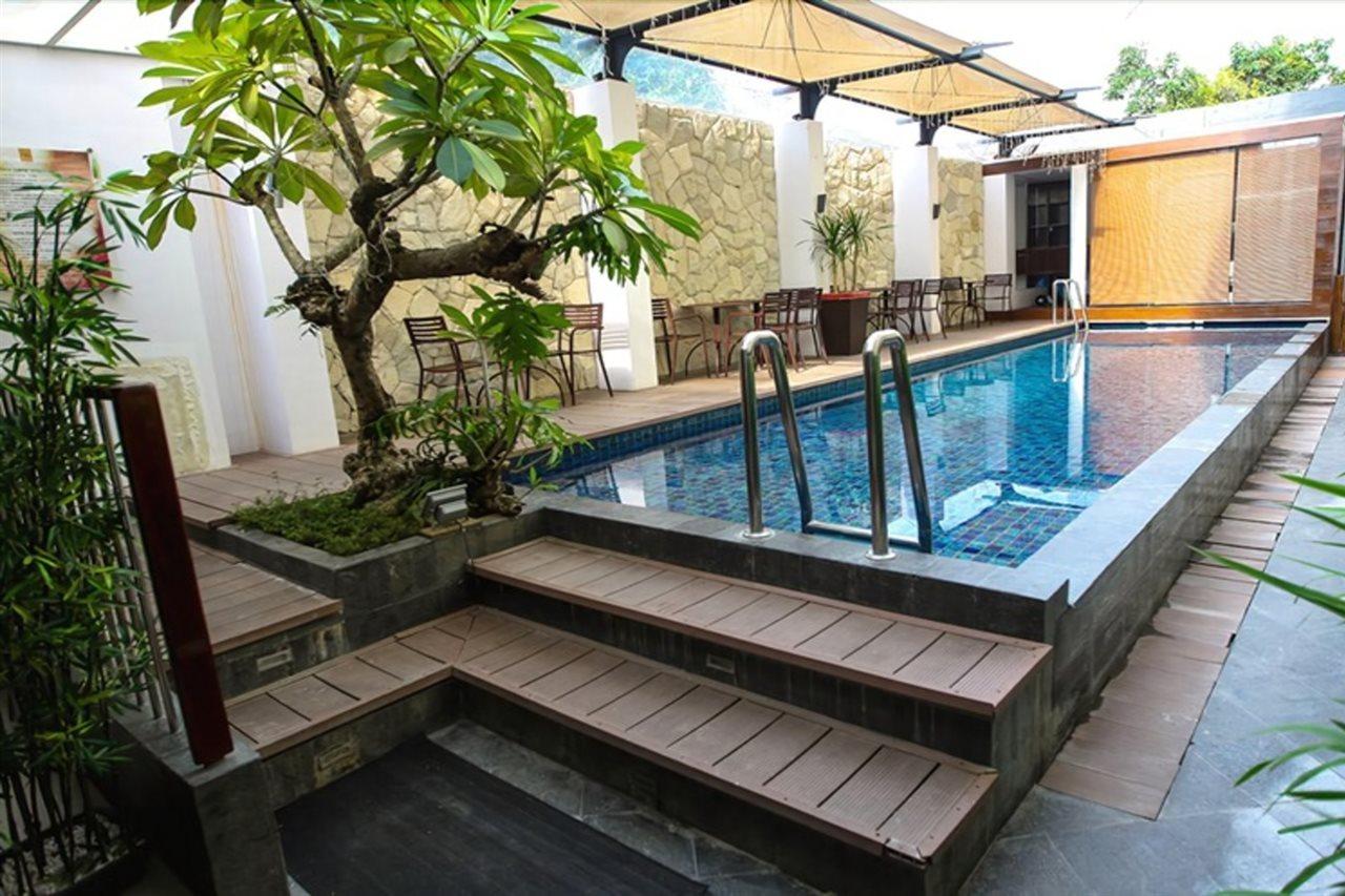 Favor Hotel Makassar City Center By Life Kültér fotó