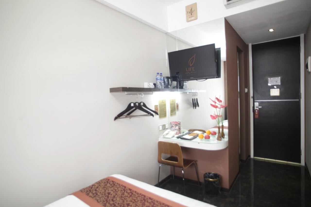 Favor Hotel Makassar City Center By Life Kültér fotó