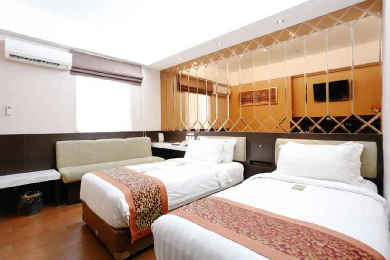 Favor Hotel Makassar City Center By Life Kültér fotó