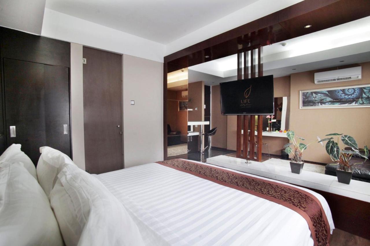 Favor Hotel Makassar City Center By Life Kültér fotó