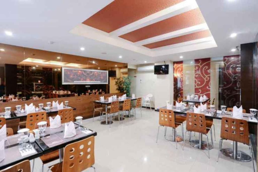 Favor Hotel Makassar City Center By Life Kültér fotó