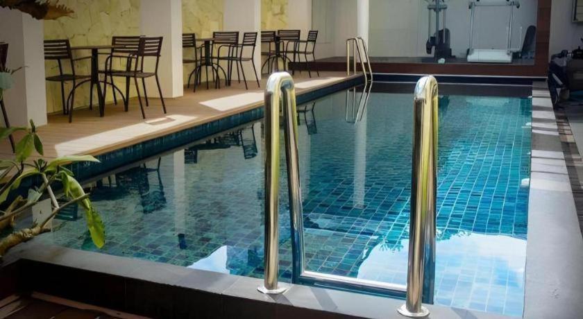 Favor Hotel Makassar City Center By Life Kültér fotó