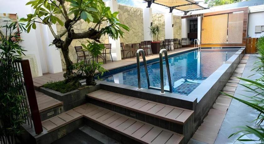 Favor Hotel Makassar City Center By Life Kültér fotó