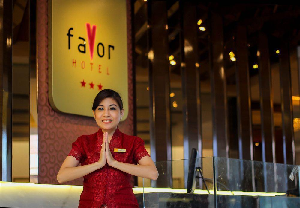Favor Hotel Makassar City Center By Life Kültér fotó