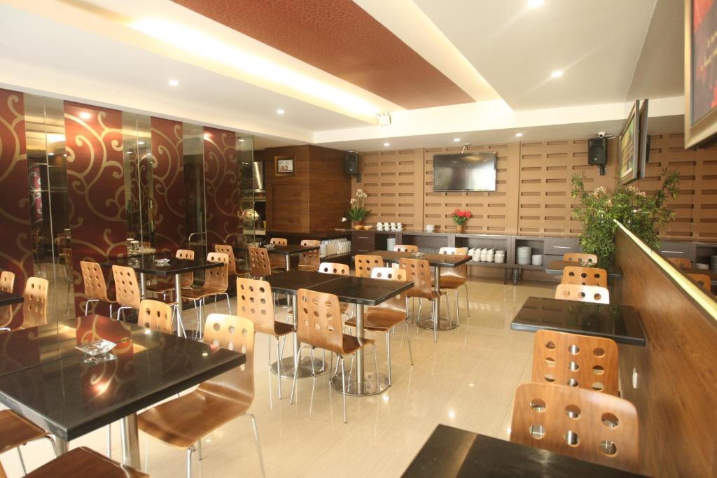 Favor Hotel Makassar City Center By Life Kültér fotó
