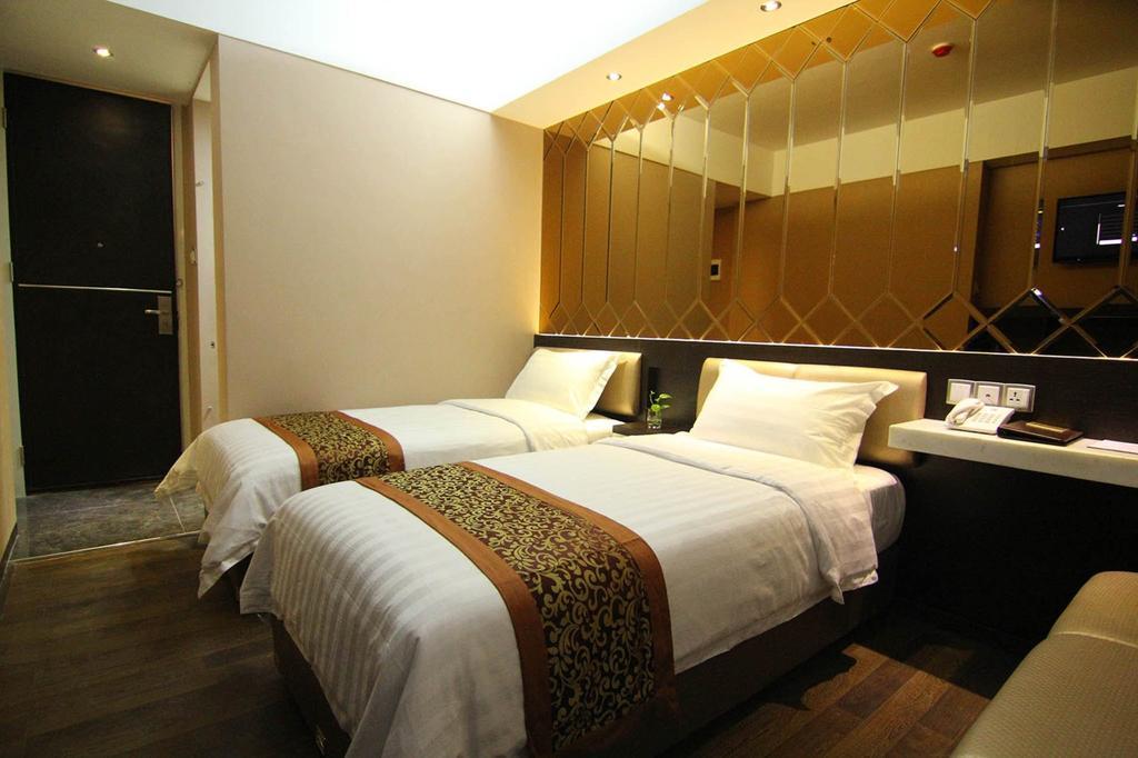 Favor Hotel Makassar City Center By Life Szoba fotó
