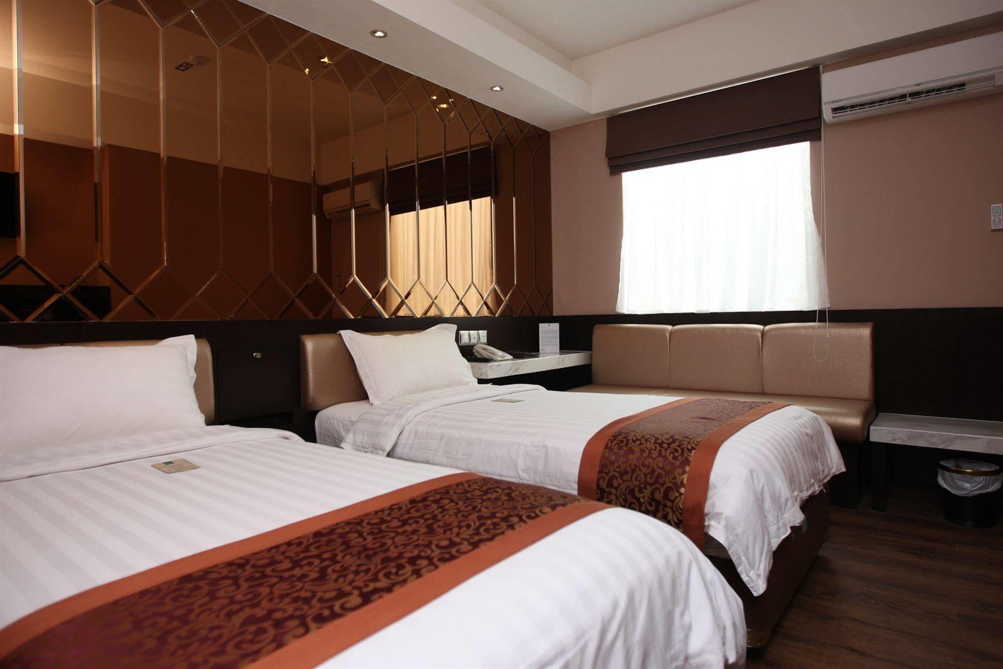 Favor Hotel Makassar City Center By Life Kültér fotó